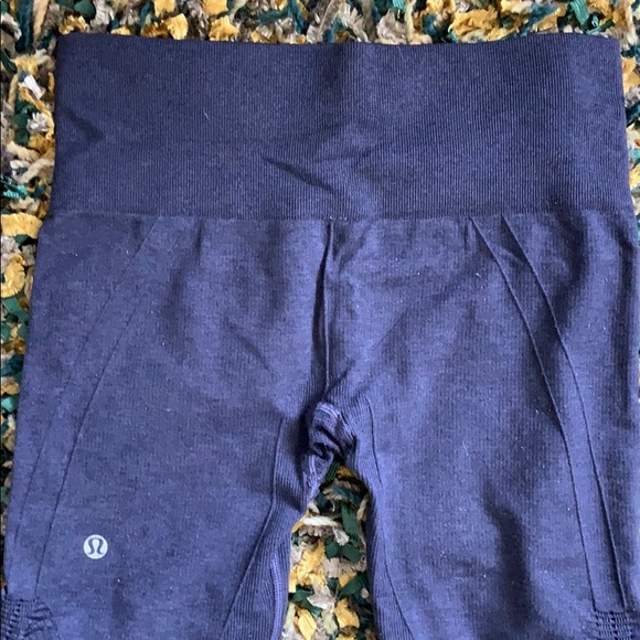Lululemon Crop Pants - Picture 4 of 7